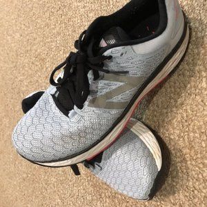 Womens New Balance Freshfoam Vongo size 9